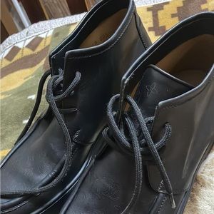 8.5 Louis Vuitton dress shoes
